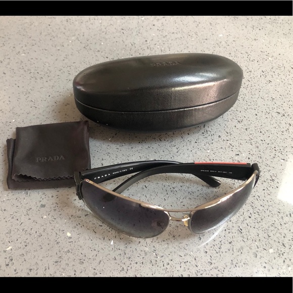 Prada Sunglasses excellent condition - Picture 2 of 4